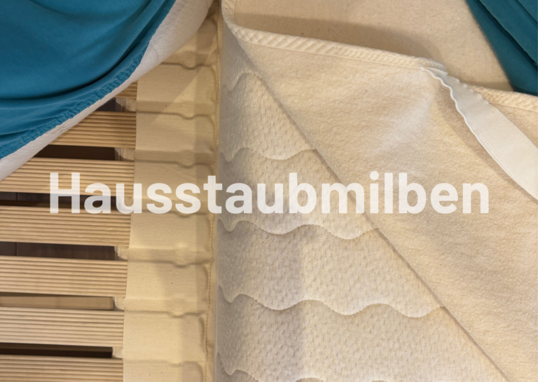 Im Bett fühlen sich Hausstaubmilben besonders wohl.