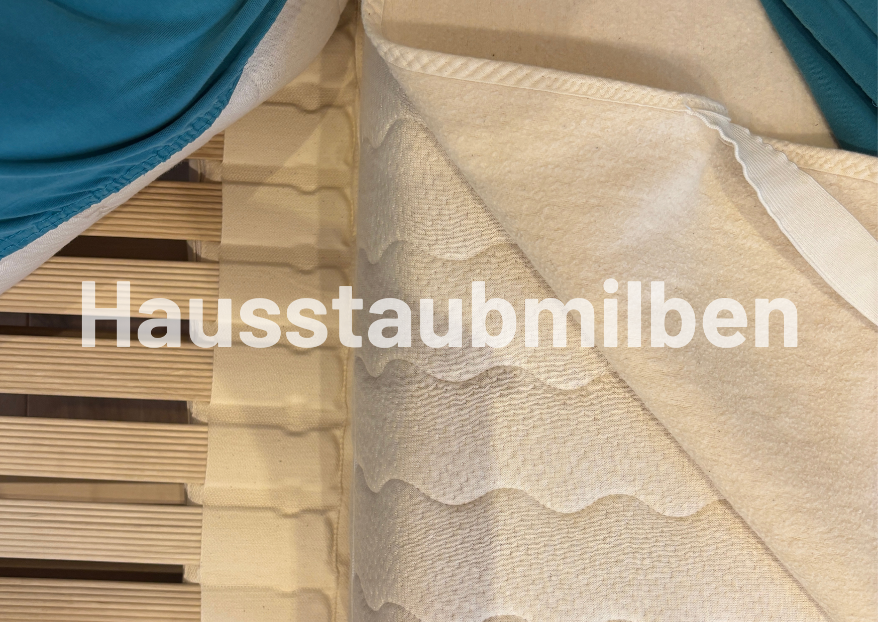 Im Bett fühlen sich Hausstaubmilben besonders wohl.